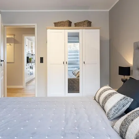 Apartment Strandhaus Am Yachthafen 1 *