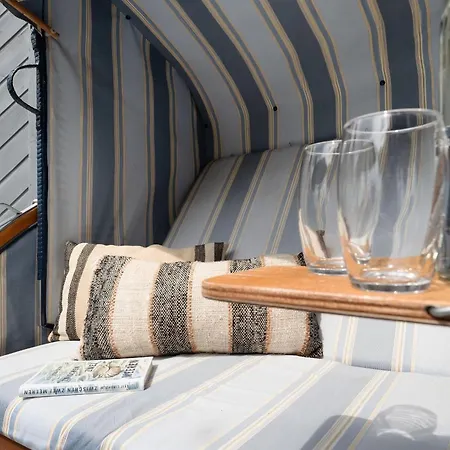 Strandhaus Am Yachthafen 1 *